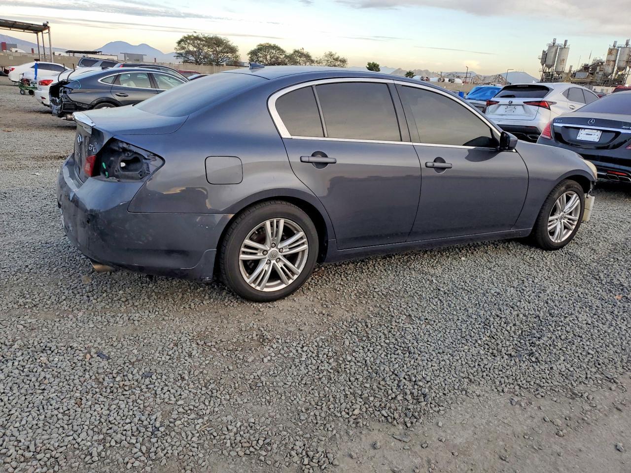 2013 Infinity G37 Base