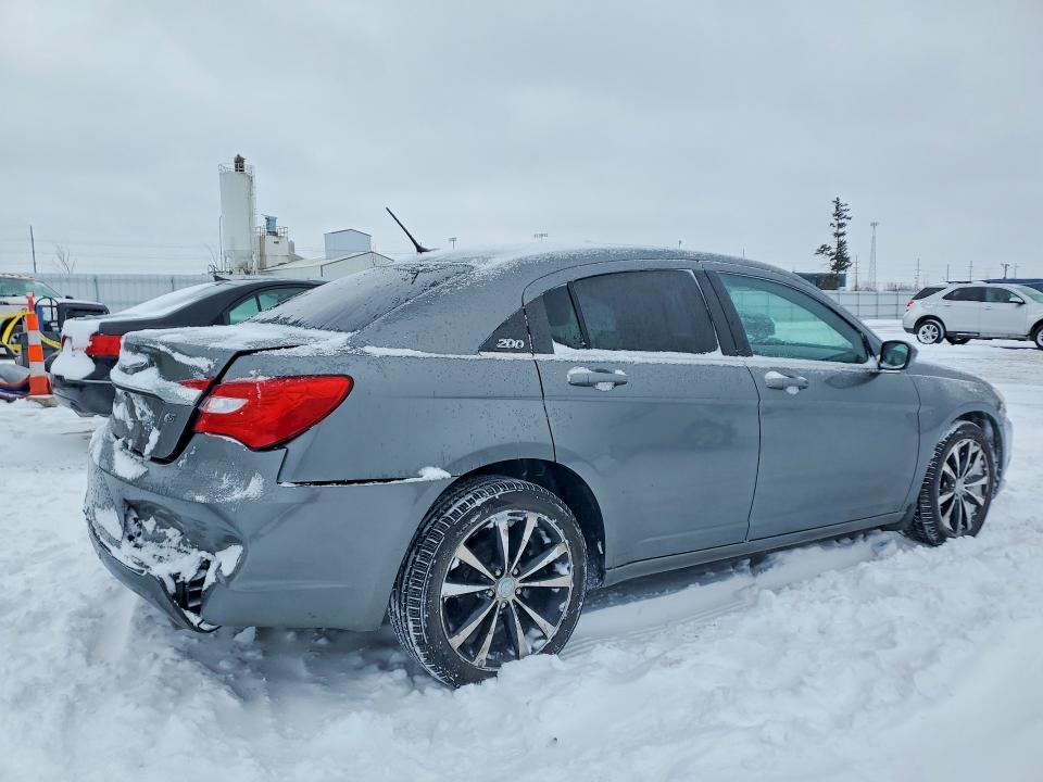 2012 Chrysler 200 s