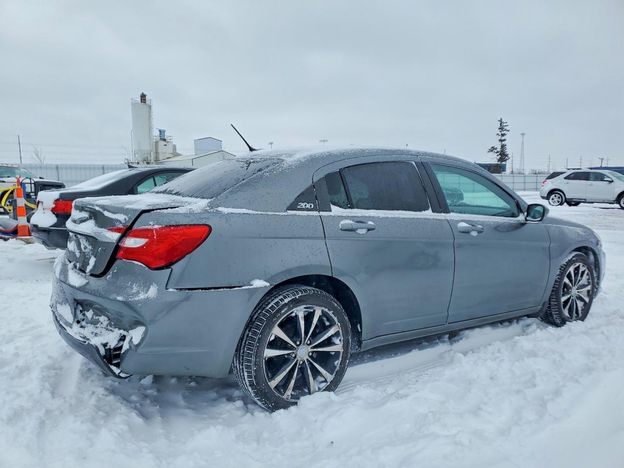 2012 Chrysler 200 s
