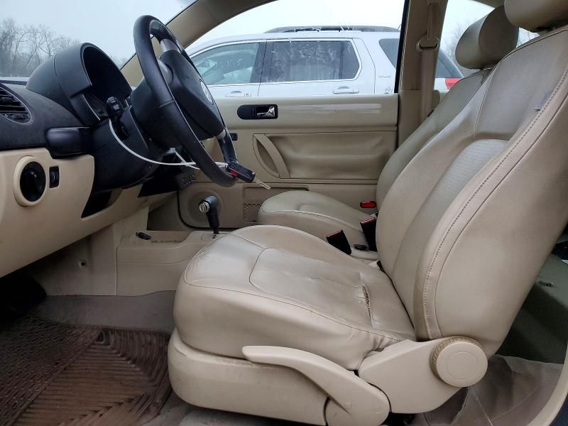 2009 Volkswagen New Beetle s