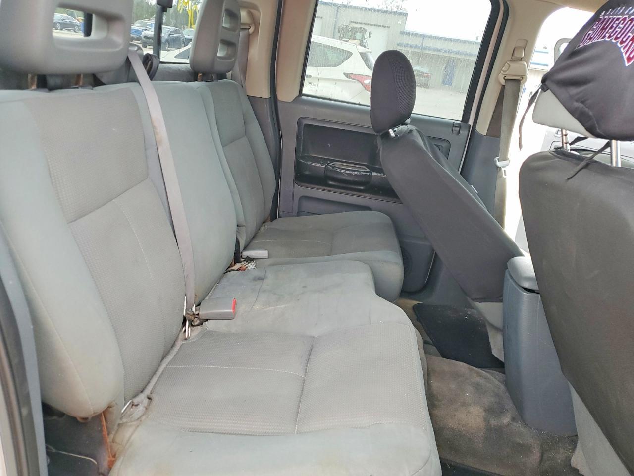 2005 Dodge Dakota Quad SLT