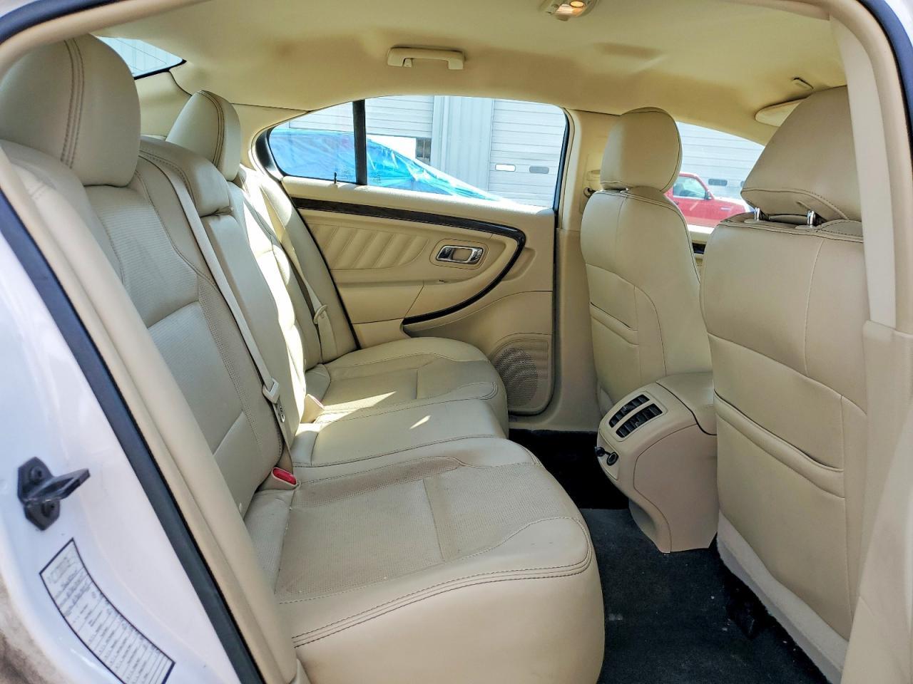 2015 Ford Taurus Limited