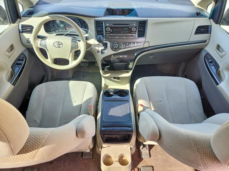 2014 Toyota Sienna le