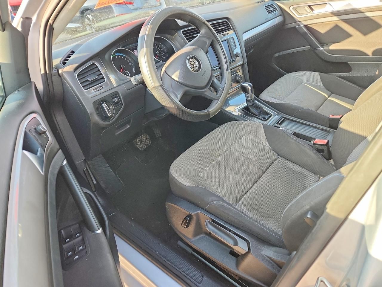 2016 Volkswagen E-golf se