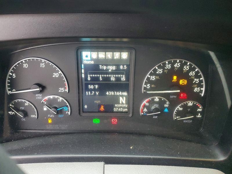 2022 Freigliner 2022 Freightliner Cascadia 126 Semi Truck