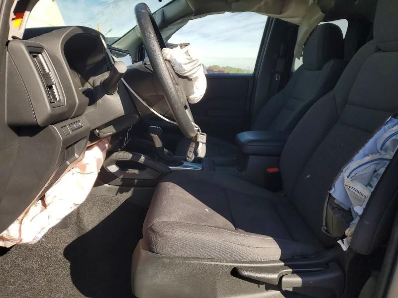 2025 Nissan Frontier s