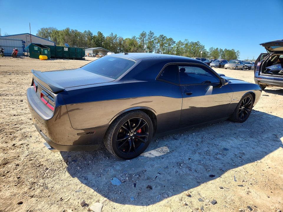 2016 Dodge Challenger r