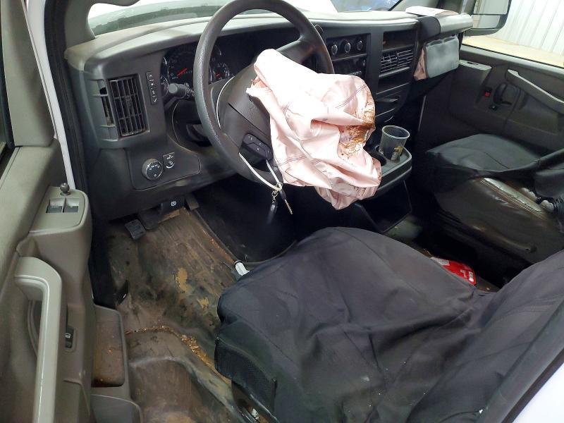 2025 Chev Express G2500