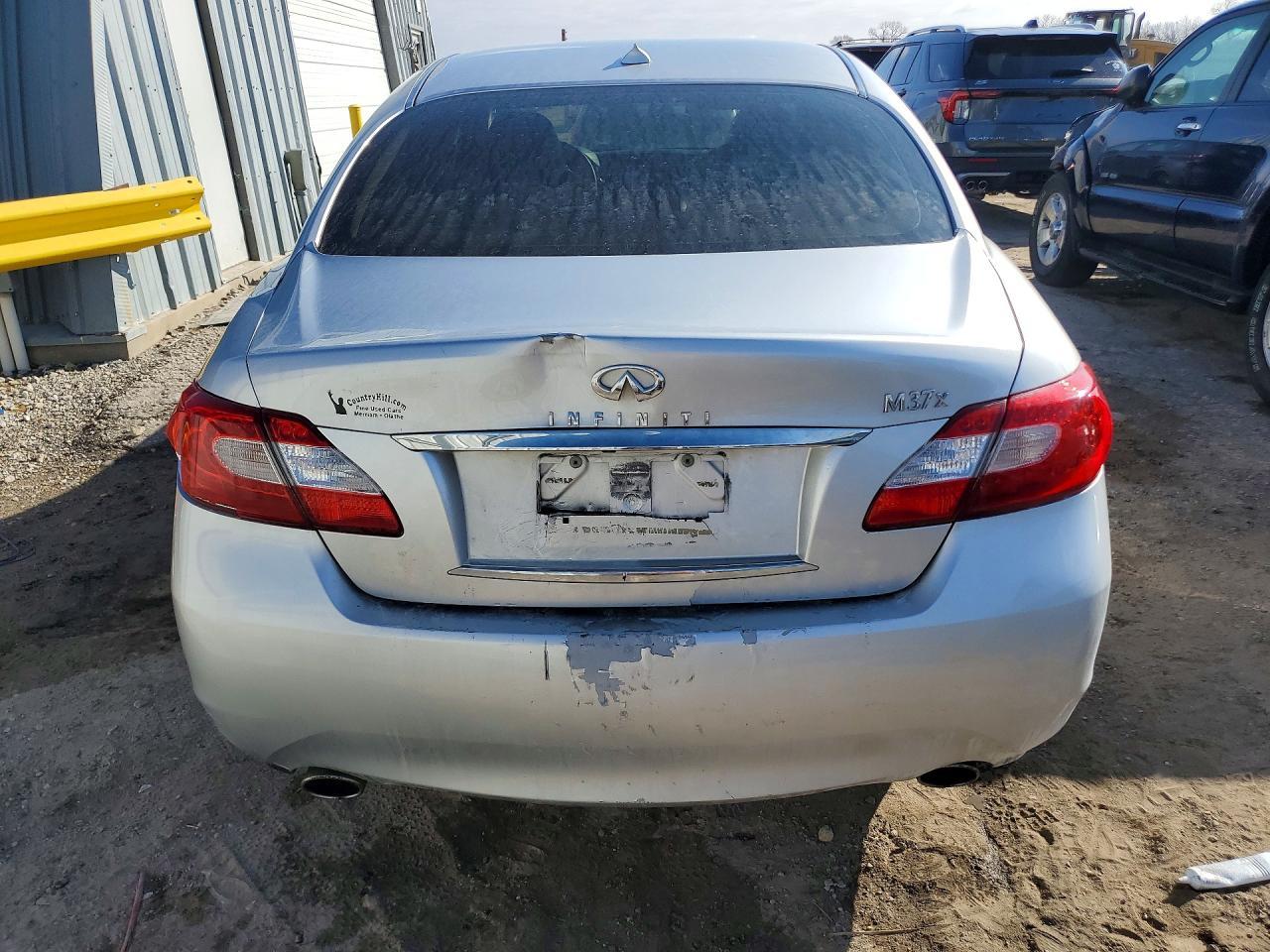 2011 Infiniti M37 x