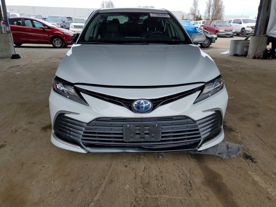 2023 Toyota Camry le