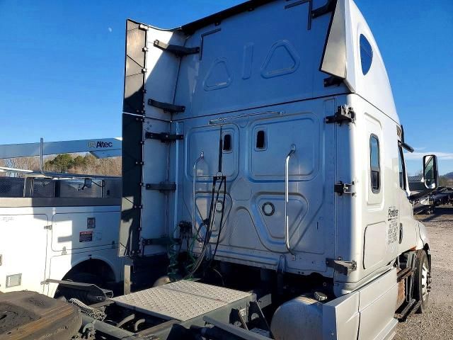 2020 Freightliner Cascadia 126 Semi Truck