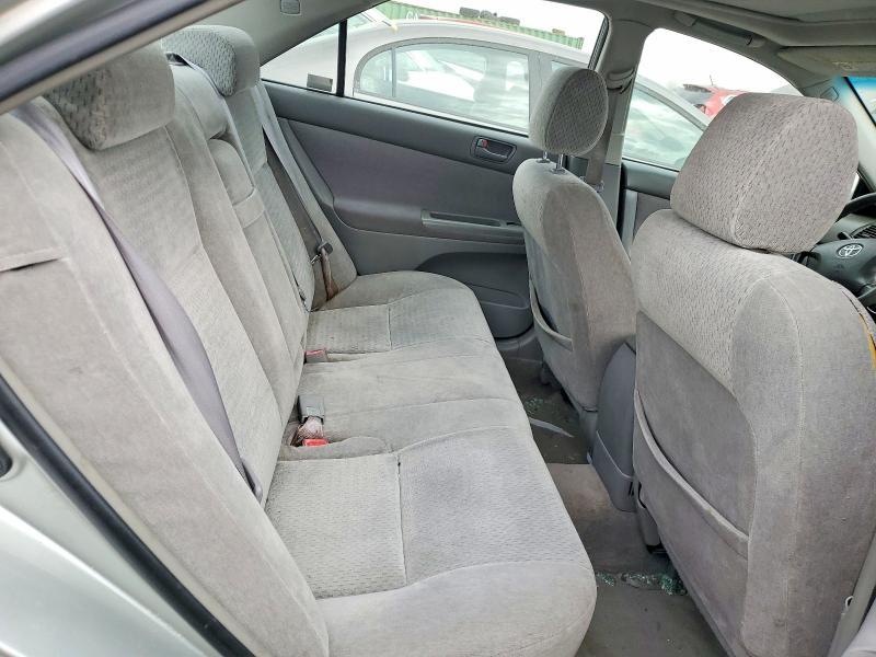 2002 Toyota Camry le