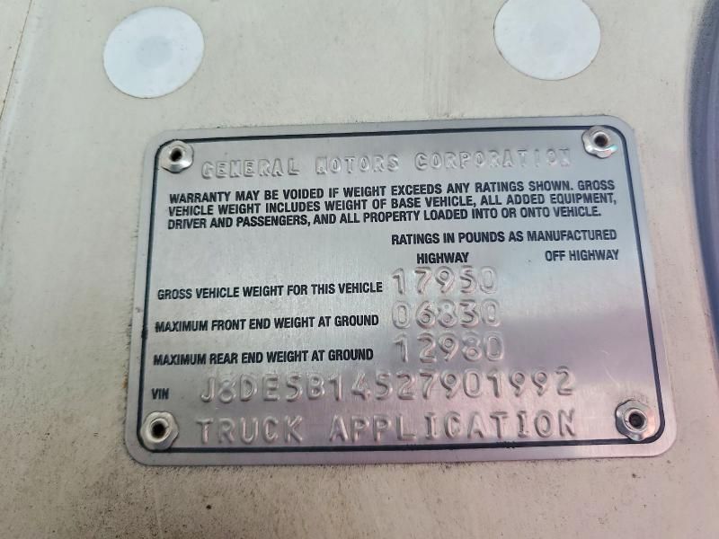 2002 GMC W5 BOX Truck