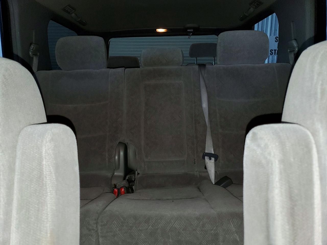 2004 Toyota Sequoia SR5