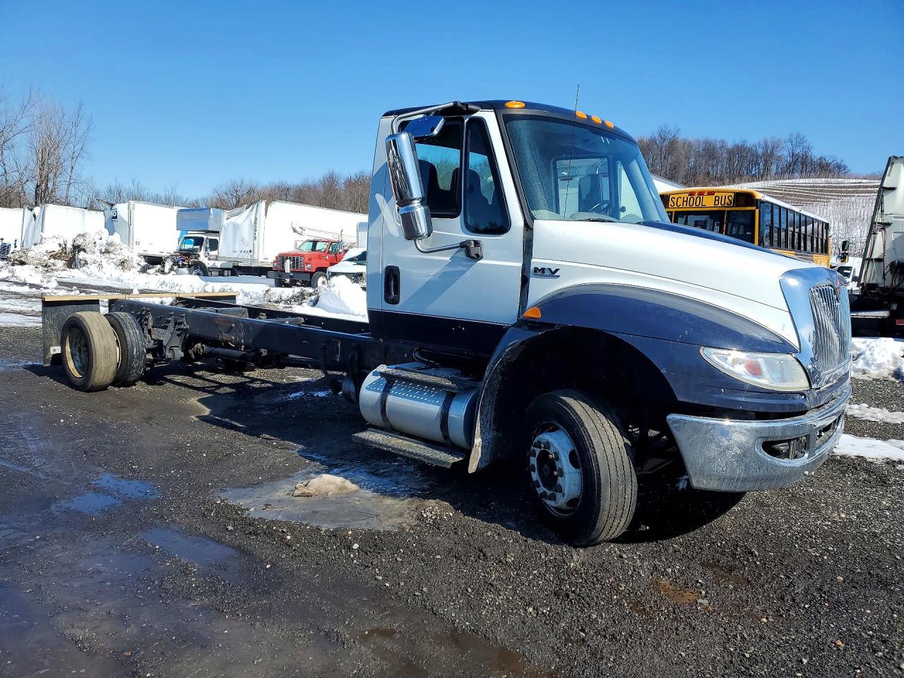 2019 International MA025