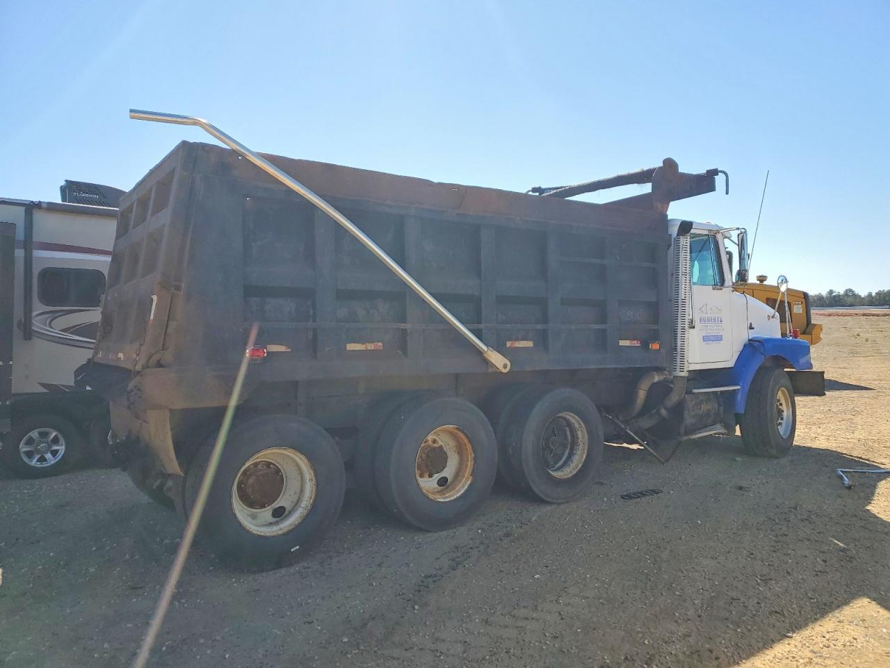1995 Whitegmc 1995 WHITE/GMC WB Dump Truck