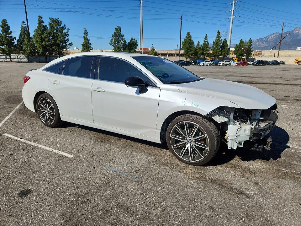 2019 Toyota Avalon xse