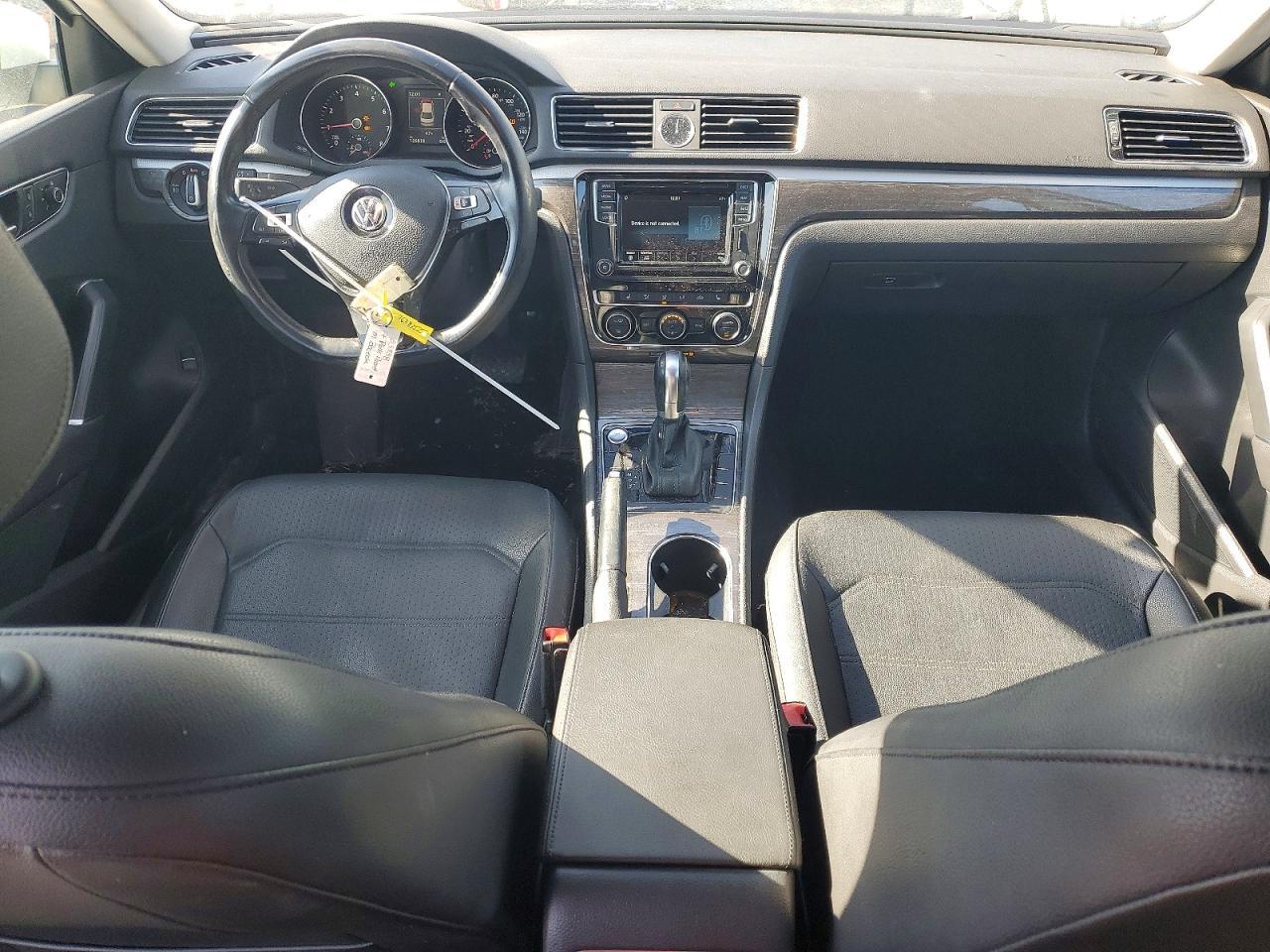 2017 Volkswagen Passat se