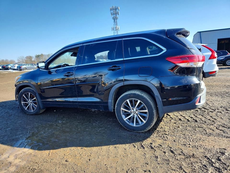 2018 Toyota Highlander se