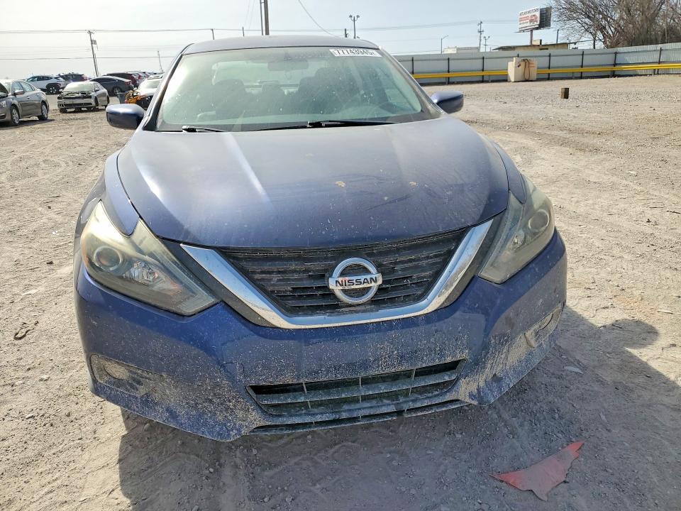 2017 Niss Altima 2.5 sr