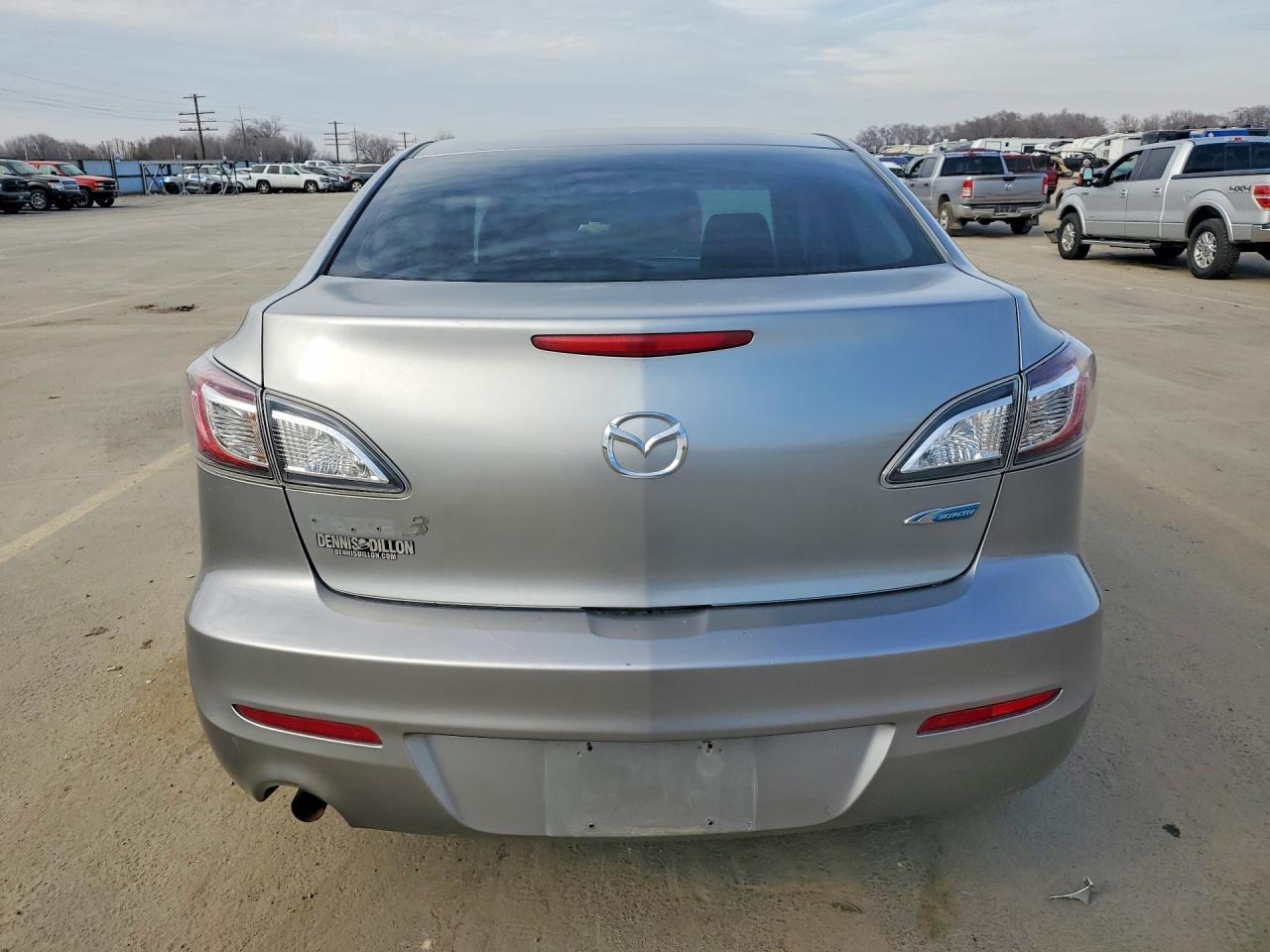 2013 Mazda 3 I