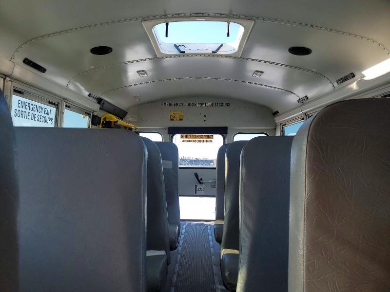 2010 Chevrolet 2010 Thomas Minotour G4500-school bus