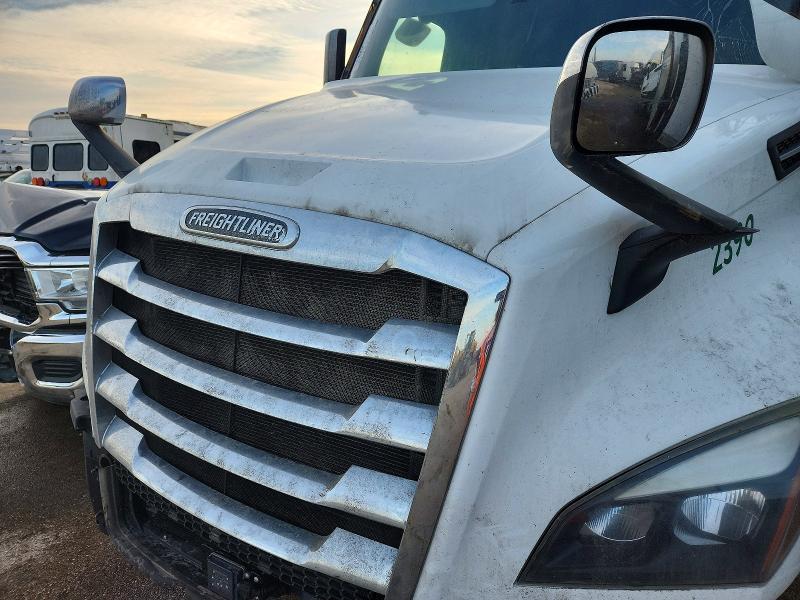 2020 Freigliner 2020 Freightliner Cascadia 125 Semi Truck