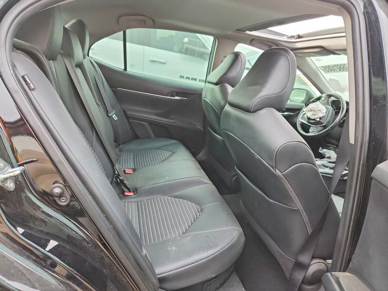 2020 Toyota Camry se