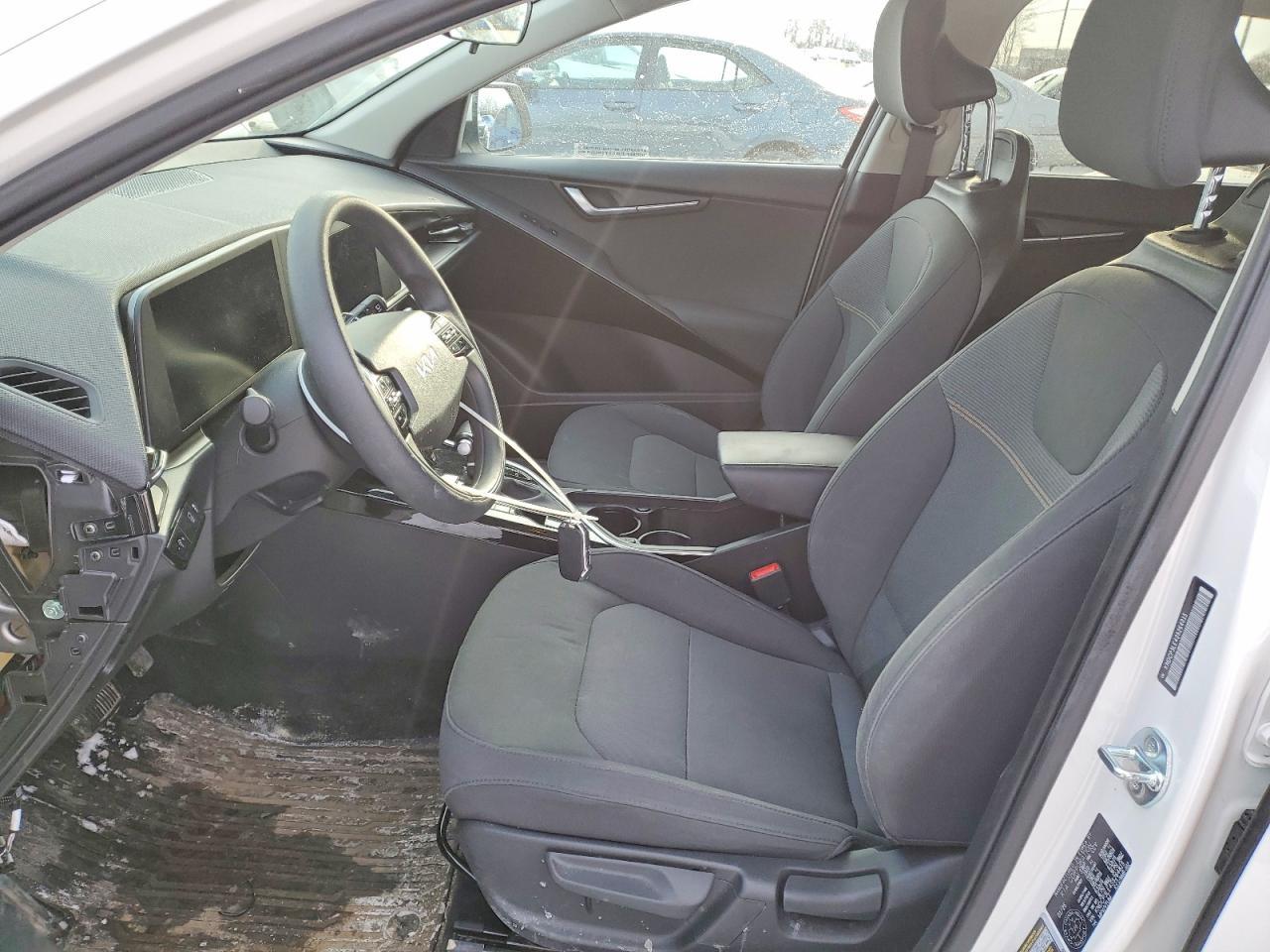 2025 KIA Niro lx