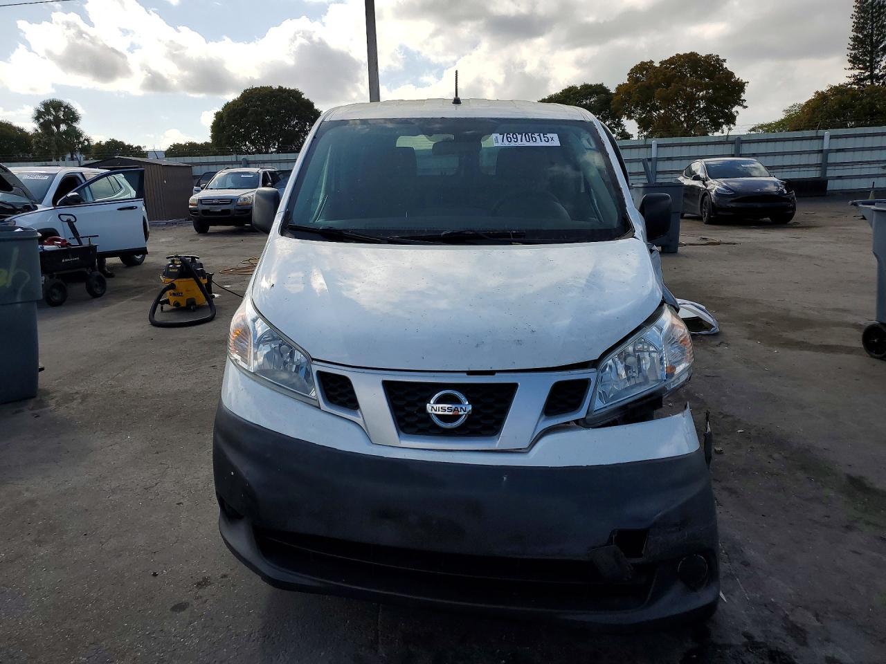 2019 Nissan NV200 S