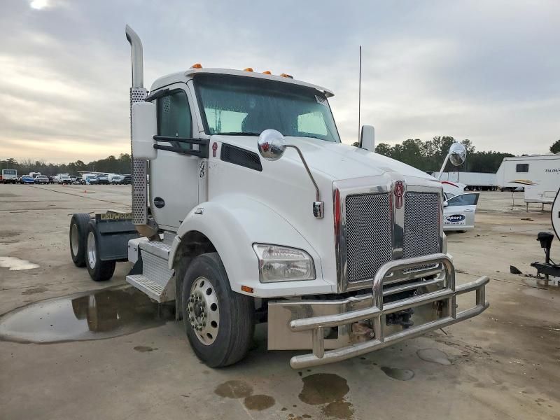 2020 Kenworth T880 Semi Truck