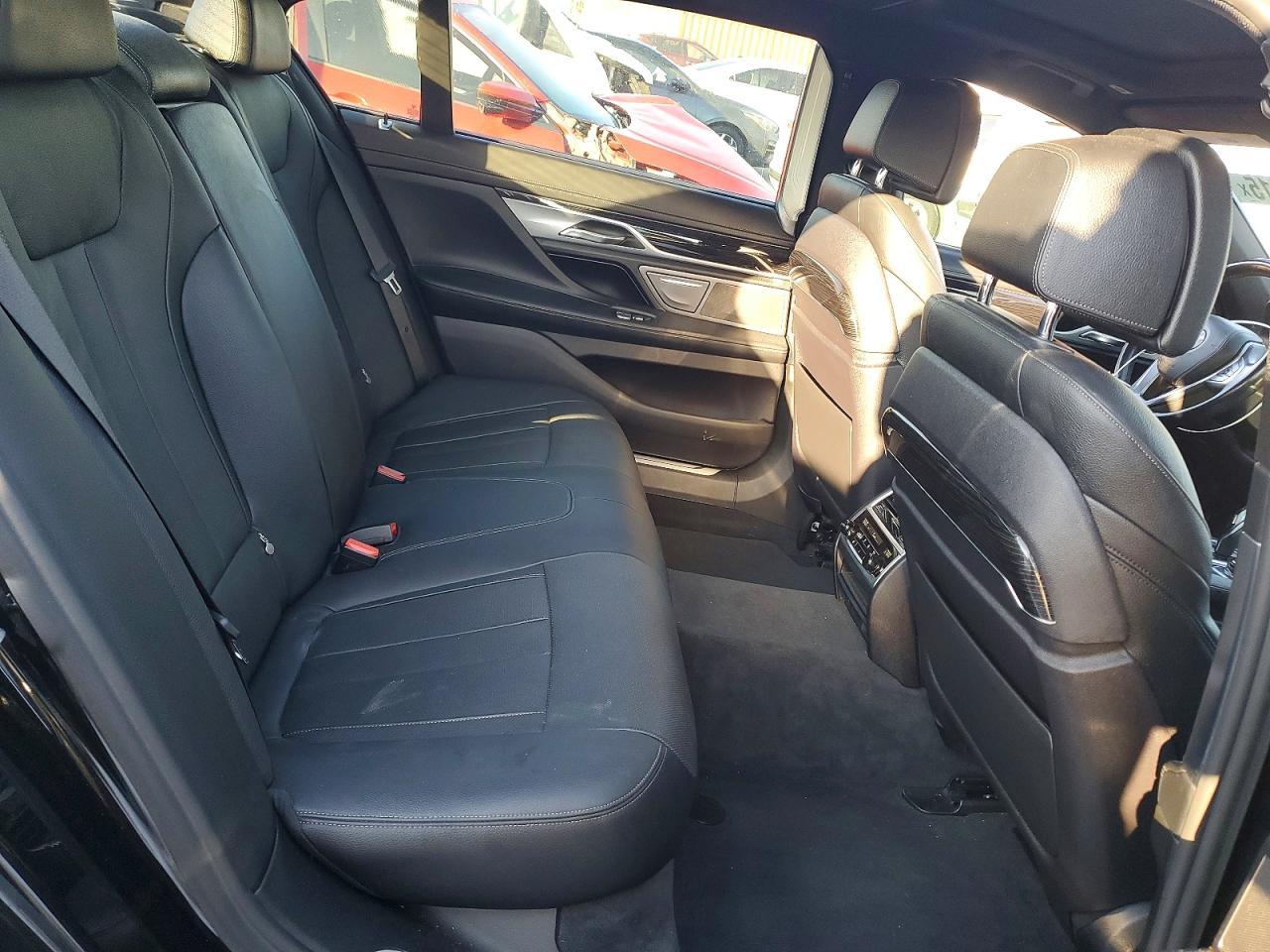 2017 BMW 740 xi