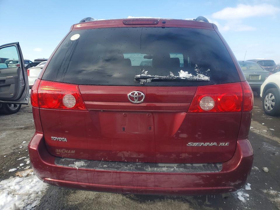 2006 Toyota Sienna xle 7 Passenger