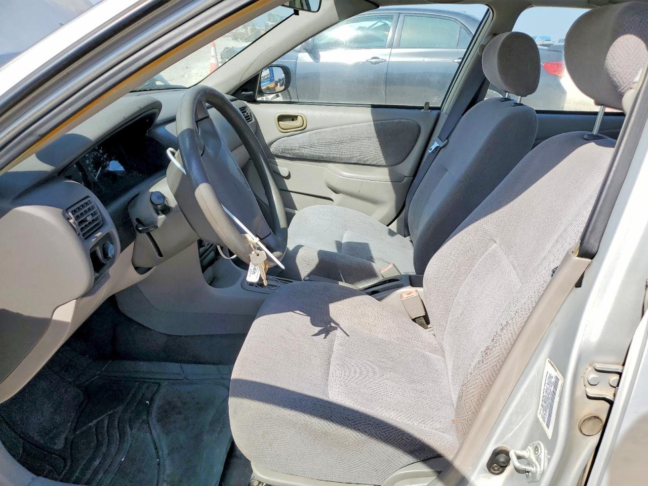 2000 Chevrolet Geo Prizm Base