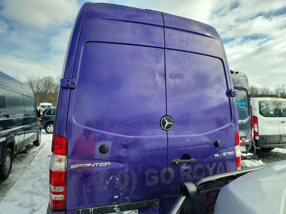 2015 Mercedes-Benz 2015 Mercedes Benz Sprinter 2500 Delivery van