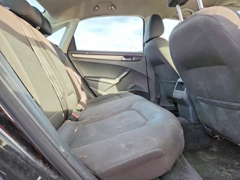 2013 Volkswagen Passat s