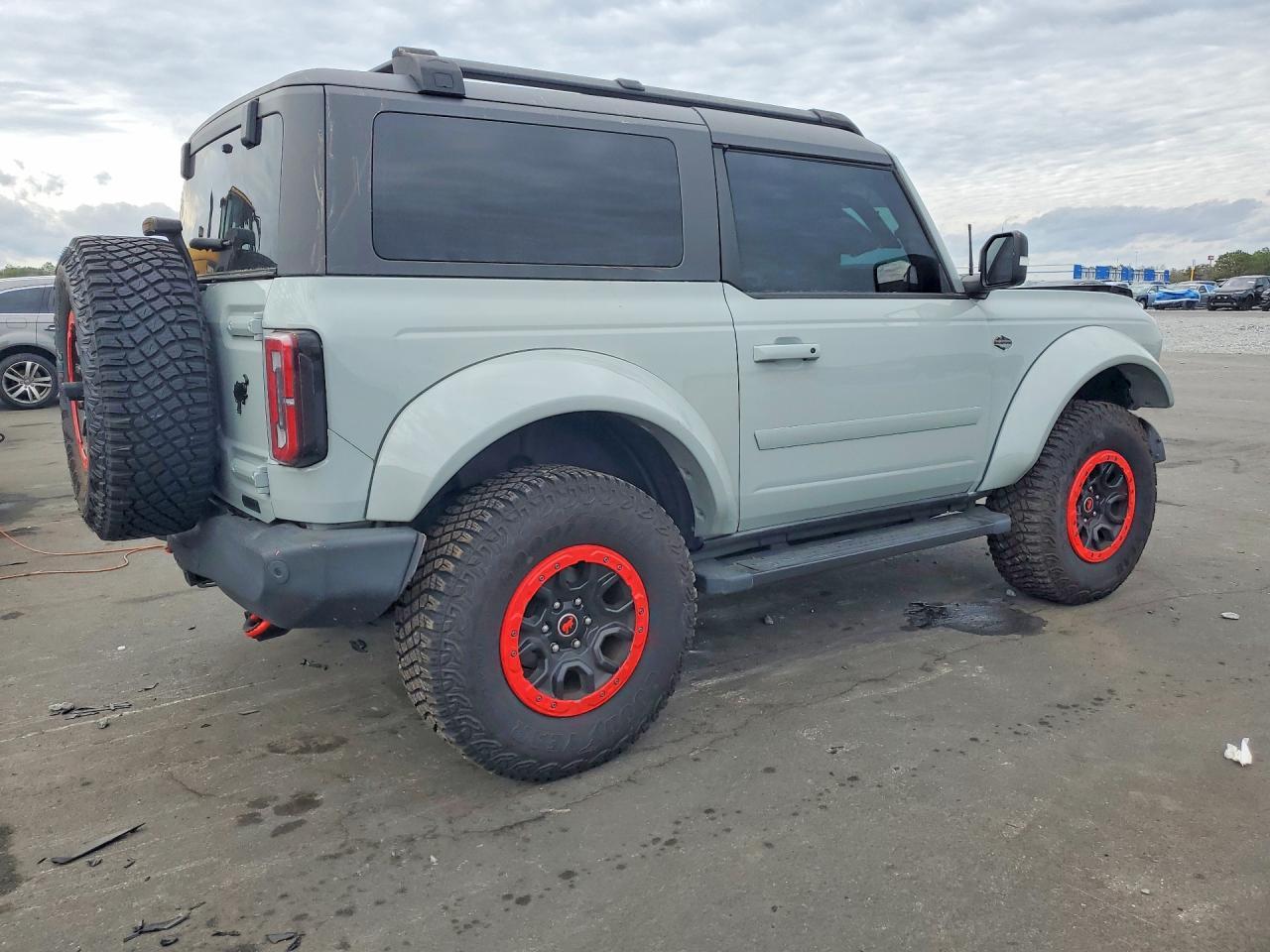 2023 Ford Bronco Base