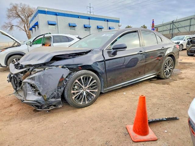 2020 Toyota Camry se