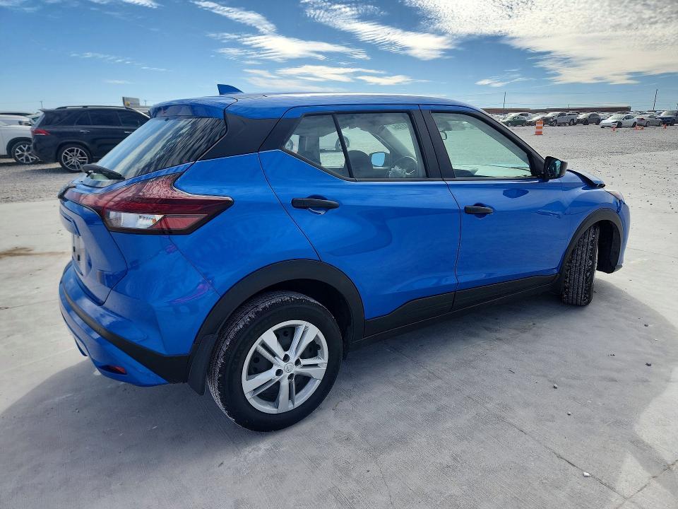 2025 Nissan Kicks Play s