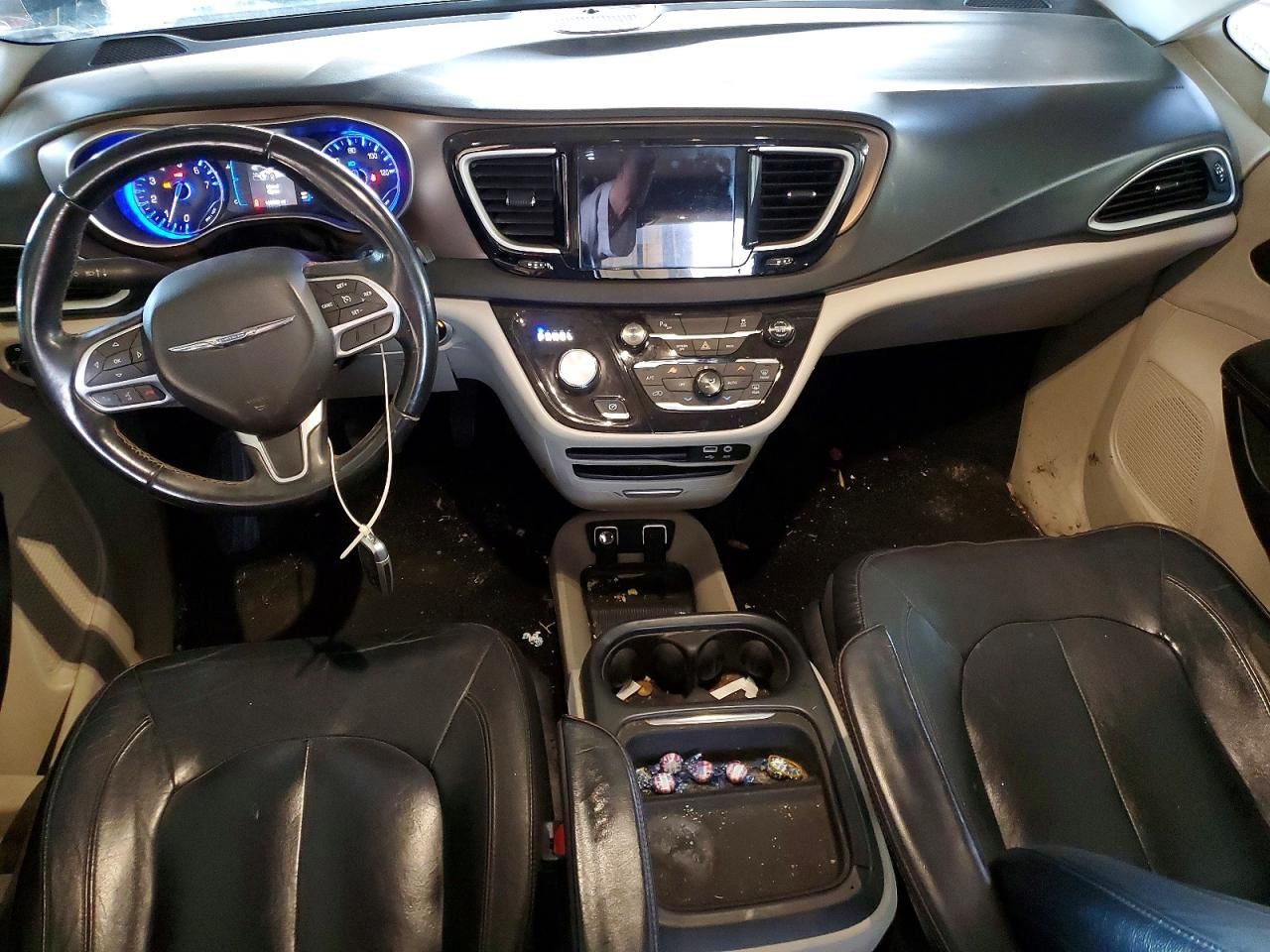 2017 Chrysler Pacifica Touring l