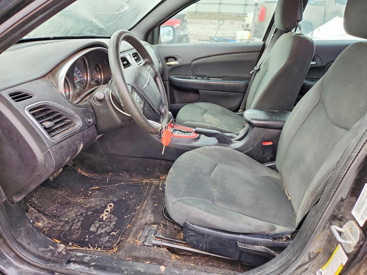 2012 Chrysler 200 lx
