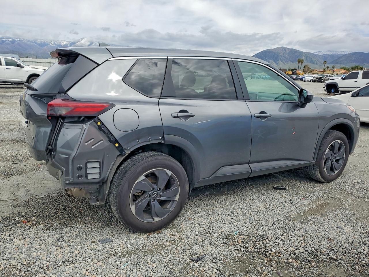 2024 Nissan Rogue sv