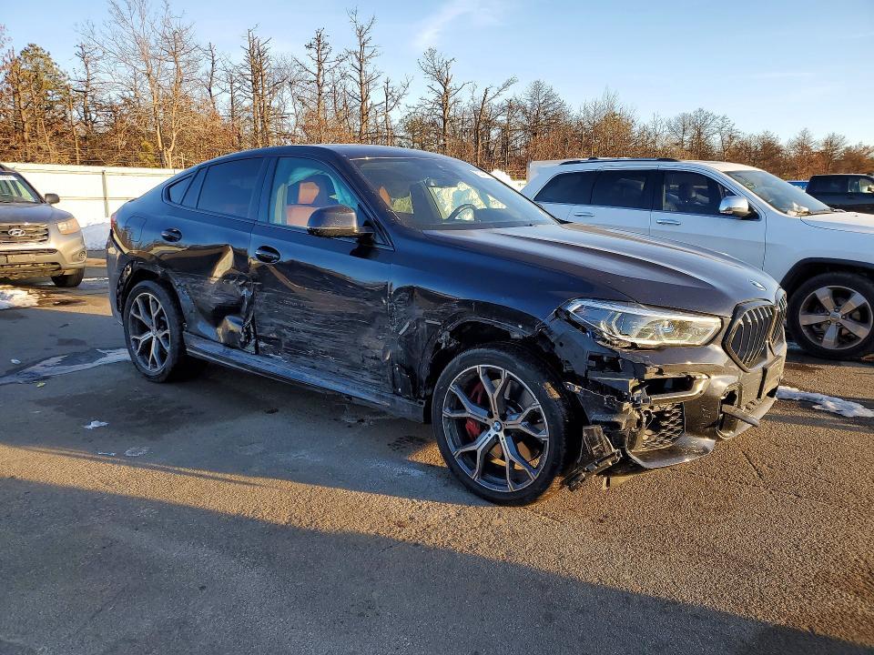 2022 BMW X6 M50i