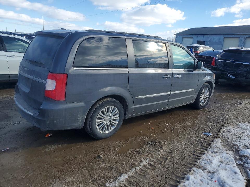 2016 Chrysler Town & Country Touring l