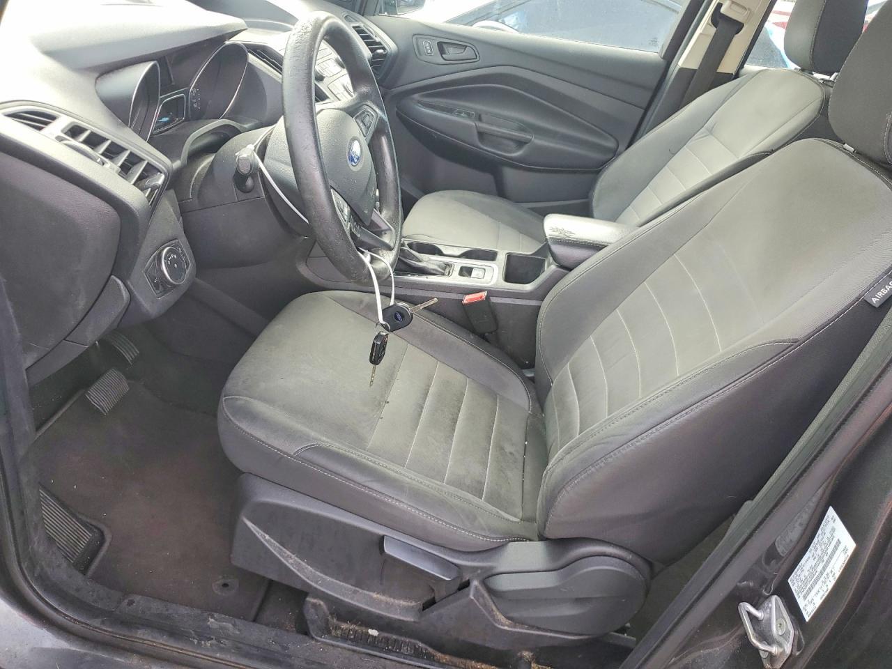2019 Ford Escape s
