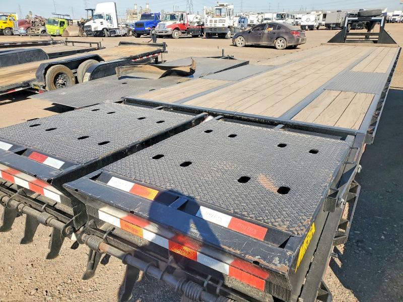 2024 Bigtex 2024 big tex 25gn-35bk+5mr Equipment Trailer