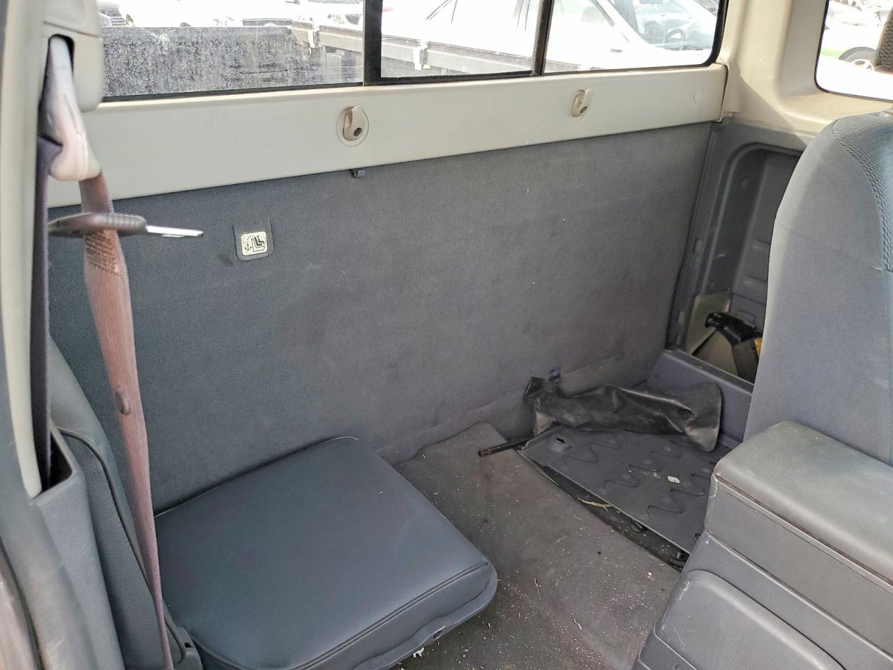 2004 Nissan Frontier Standard