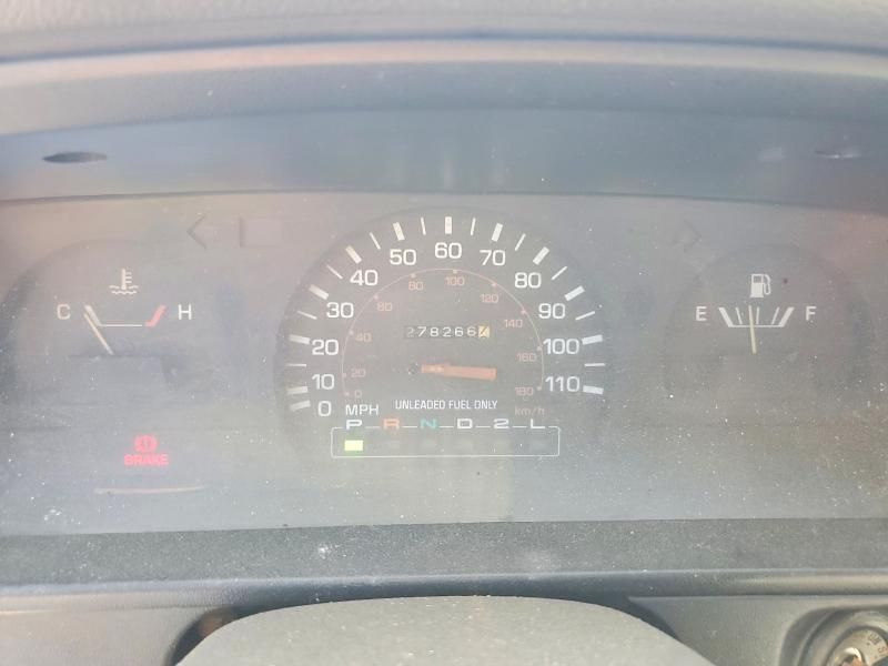 1990 Toyota Pickup Deluxe