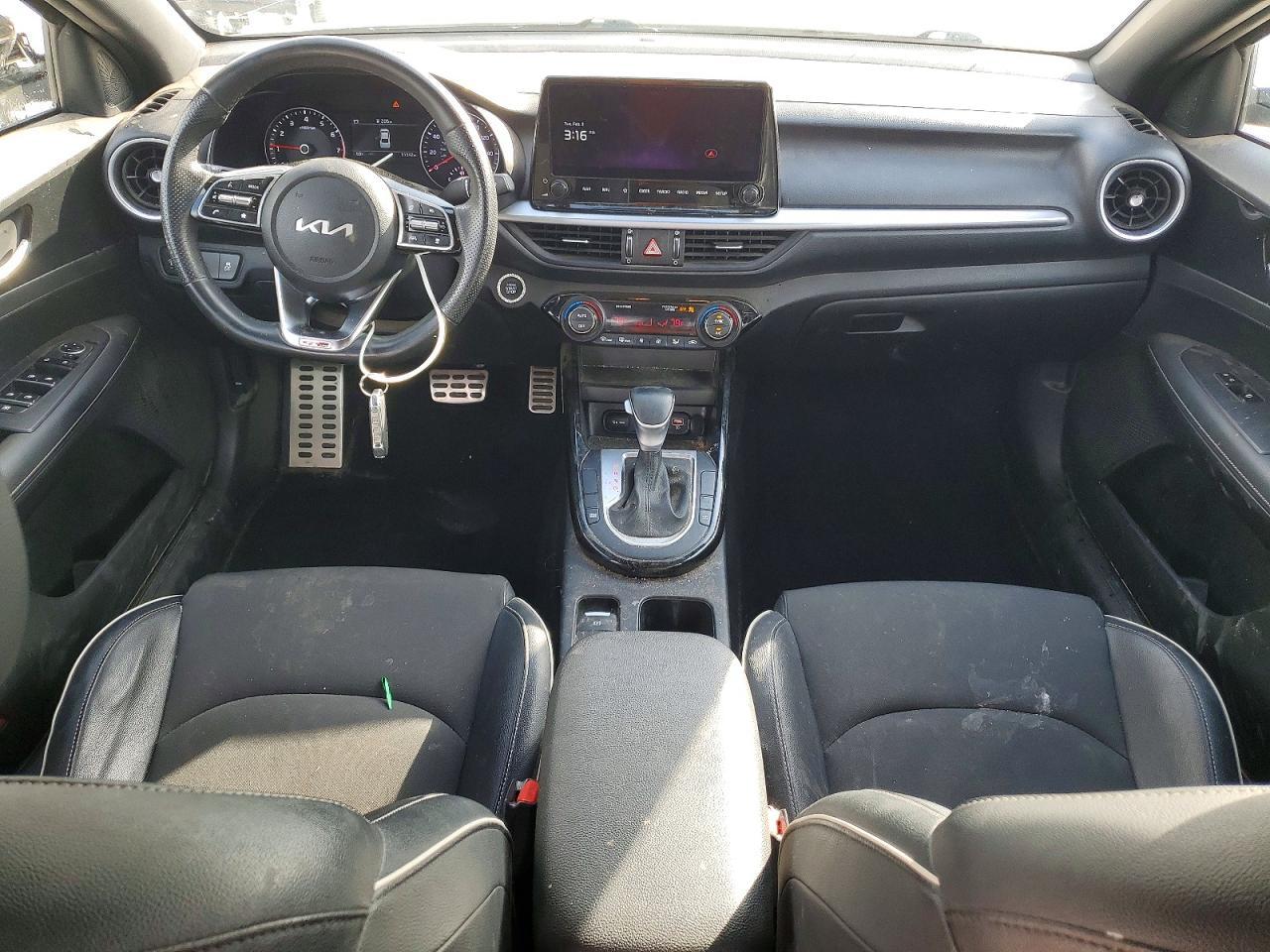 2023 KIA Forte Gt-line