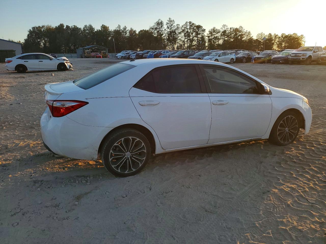2016 Toyota Corolla s Plus